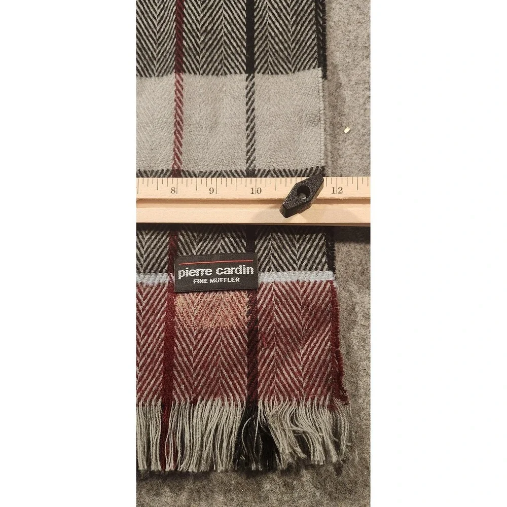 VINTAGE Pierre Cardin Scarf Mens One‎ Size Gray Plaid Fine Muffler Fringe Winter